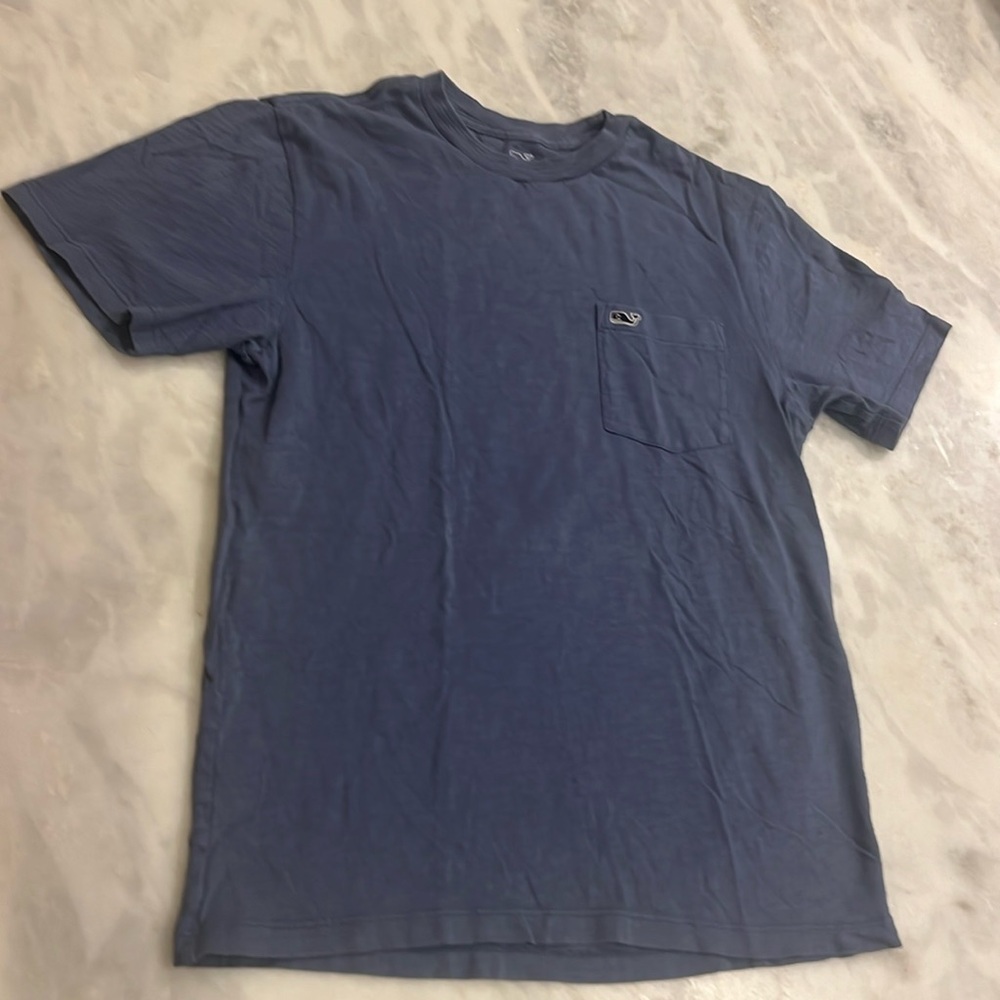 Men’s vineyard vine T-shirt, size XS